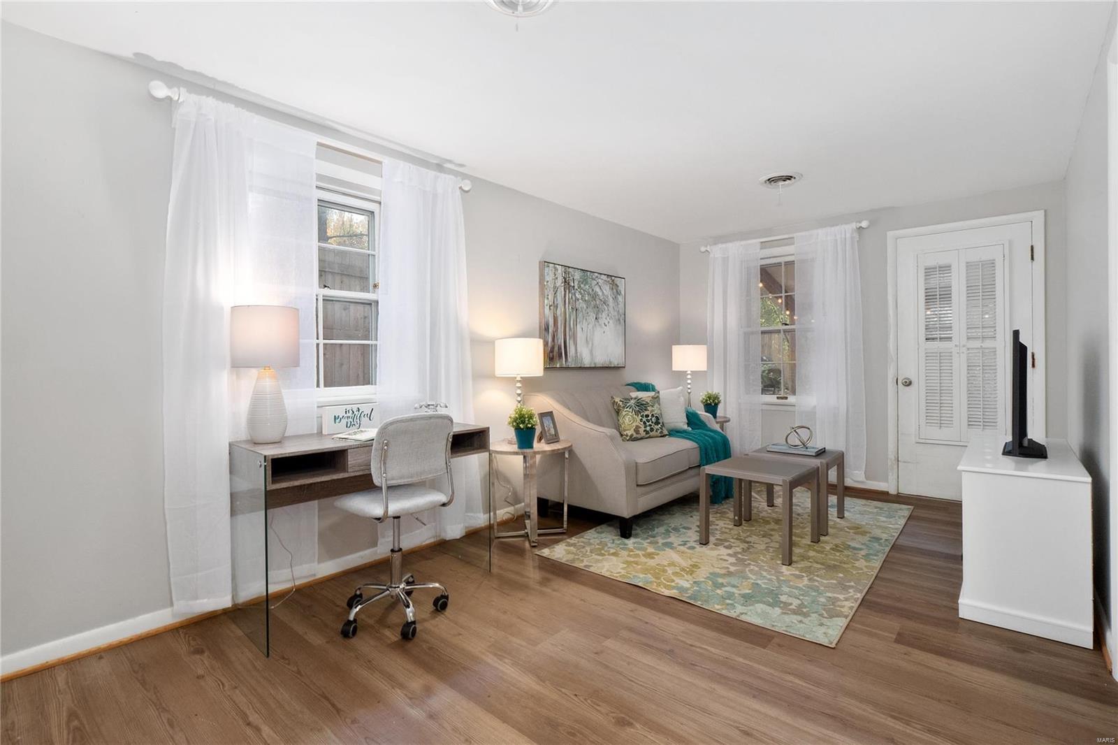 685 Edgar Road Webster Groves, MO 63119 - Photo 14 of 54 Gallery Image 14