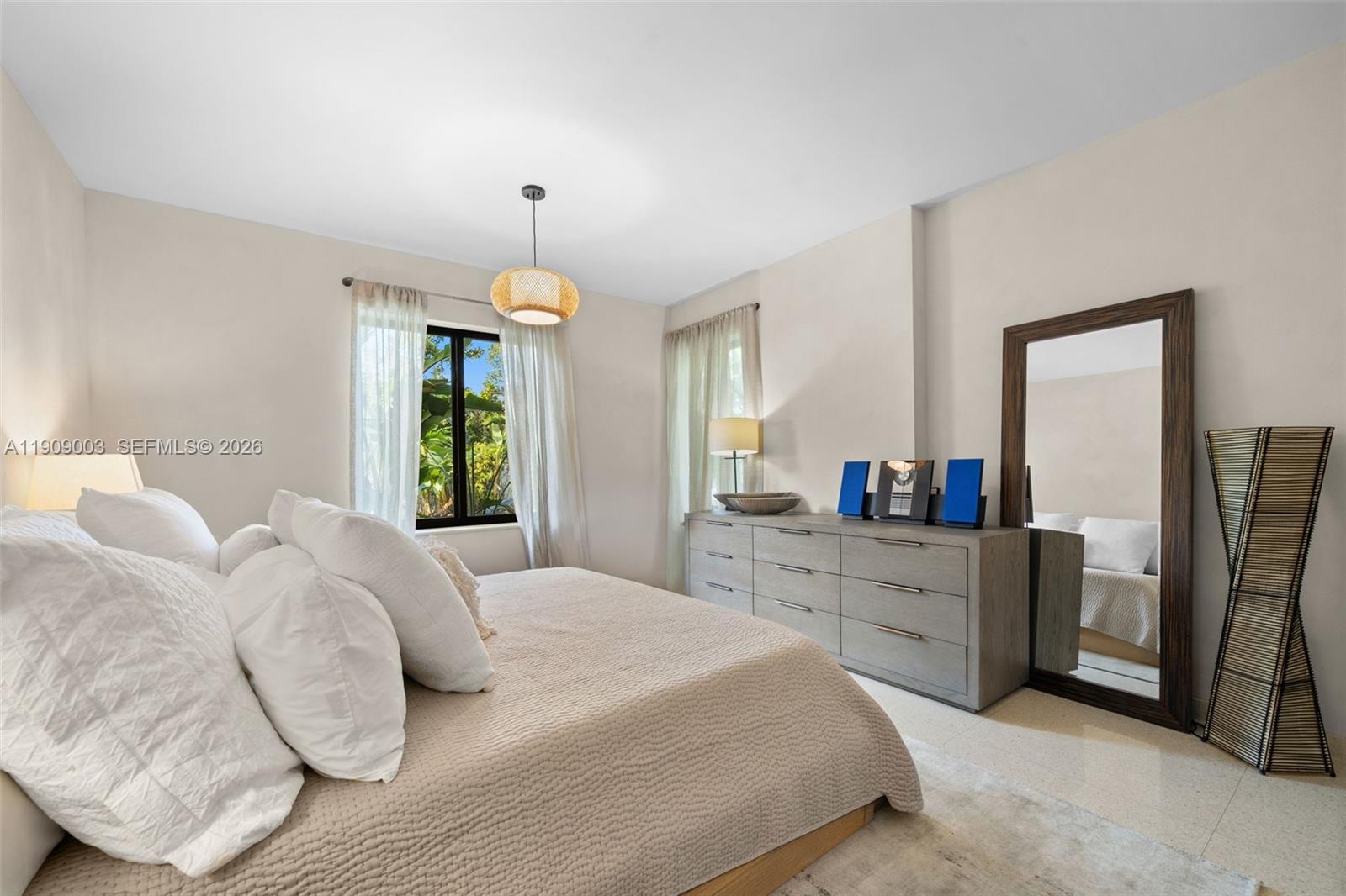 575 Hibiscus Lane Miami, FL 33137 - Photo 39 of 74