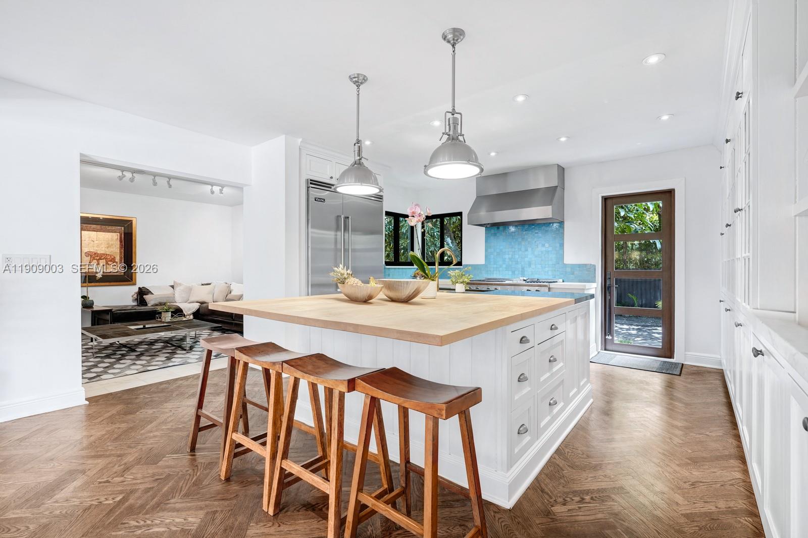 575 Hibiscus Lane Miami, FL 33137 - Photo 8 of 74