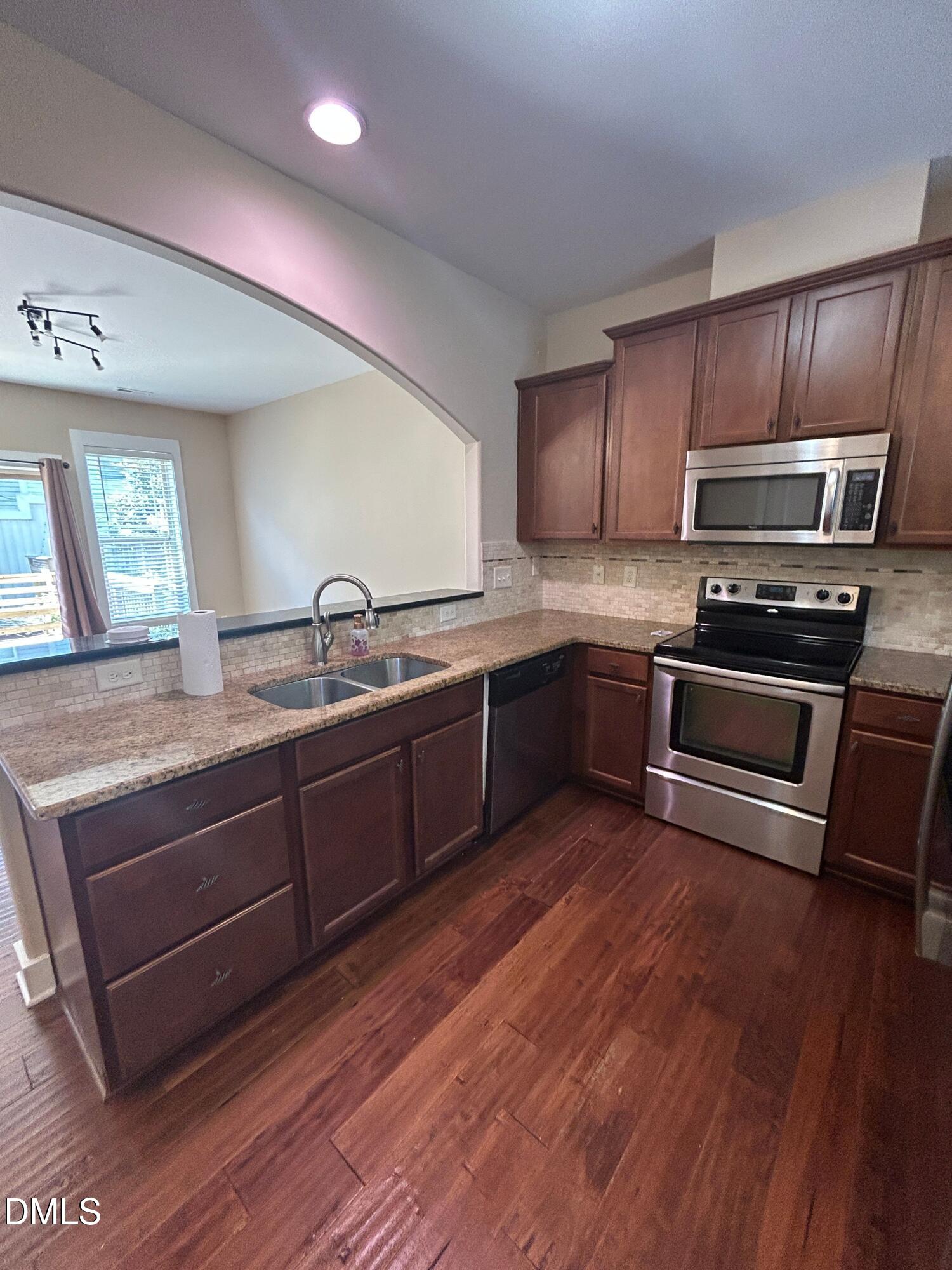 3827 Glenhaven Road Raleigh, NC 27606 - Photo 6 of 32 IMG_8854