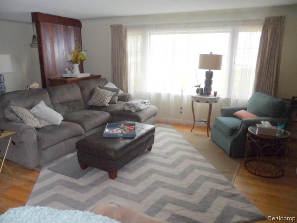 5459 Whittaker Road Ypsilanti, MI 48197 - Photo 8 of 18 SAM_8532.JPG