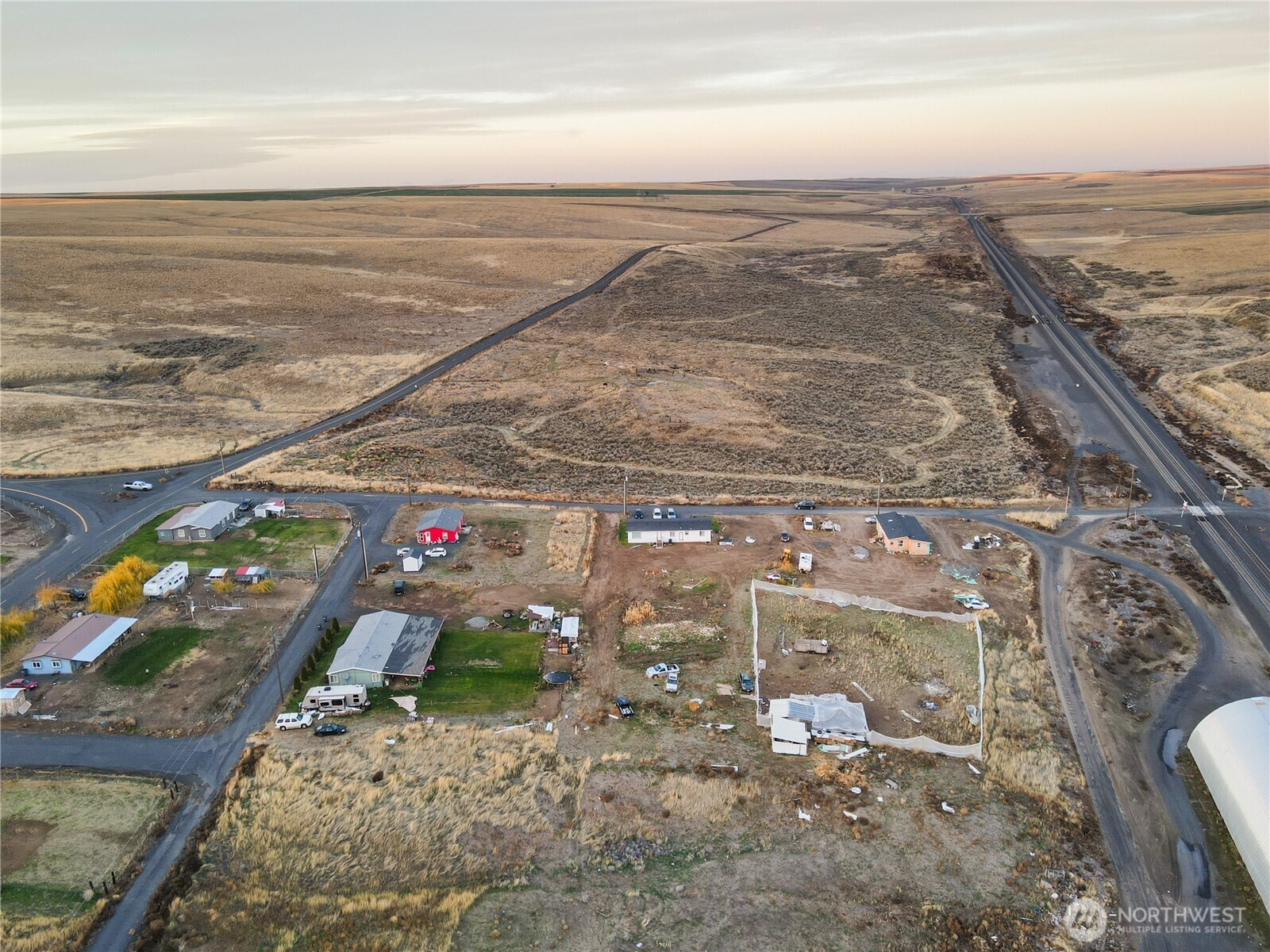 35 Hampton Road Othello, WA 99344 - Photo 8 of 33 a view of an ocean