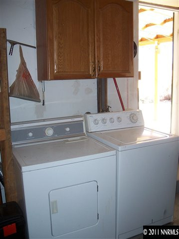 1960 Lassen Drive Reno, NV 89503 - Photo 10 of 13 a utility room with dryer and washer