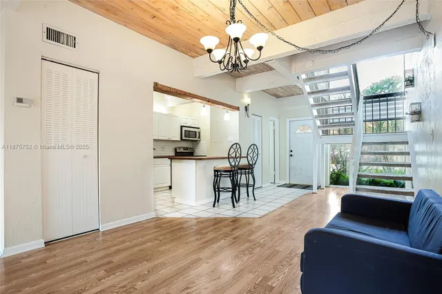 $314,900 | 8811 Gatehouse Road, Unit 8, Plantation, FL 33324