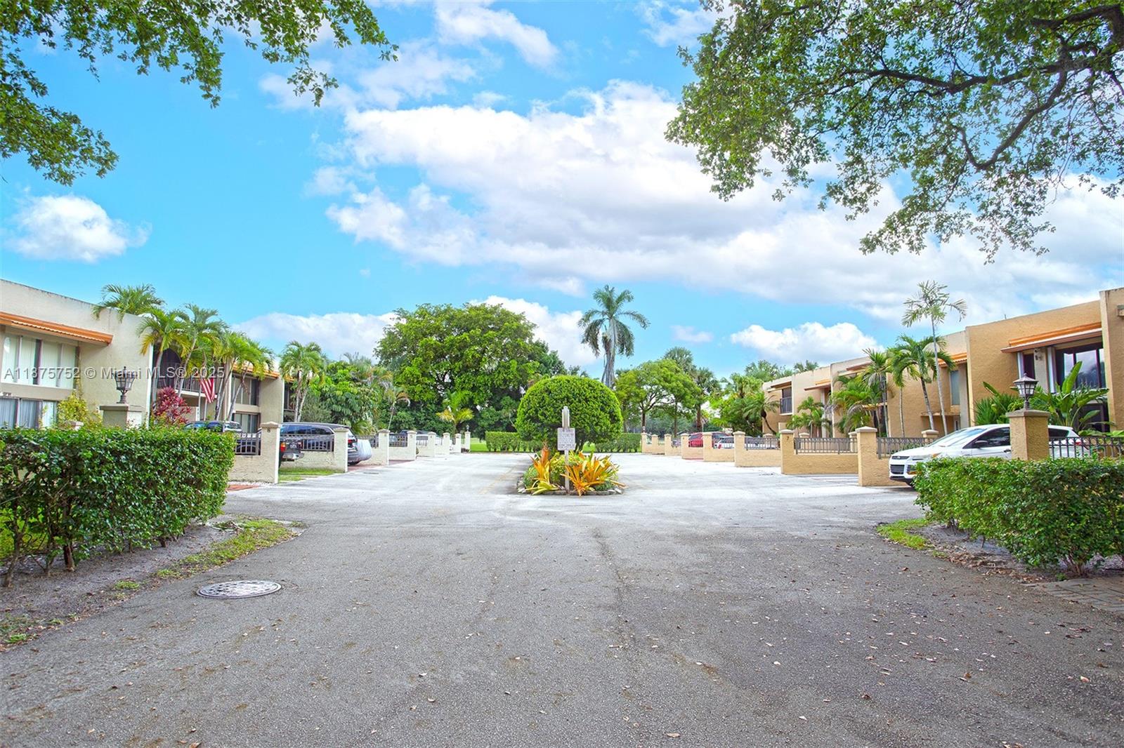 8811 Gatehouse Road, Unit 8 Plantation, FL 33324 - Photo 31 of 31