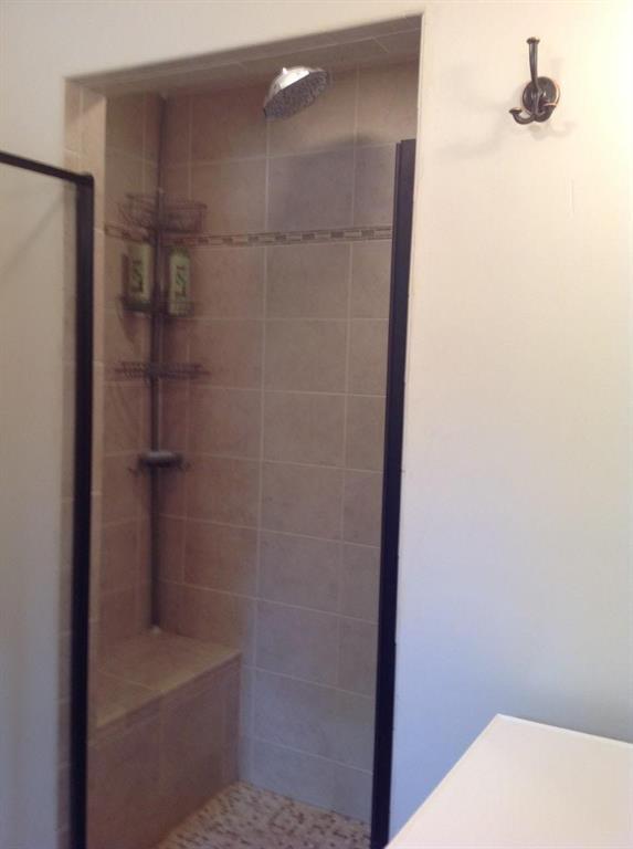 701 Hinckley Road Clinton, ME 04927 - Photo 13 of 20 Master Bath Shower