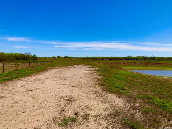 $798,000 | 1152 A County Road 227, Falls City, TX 78113