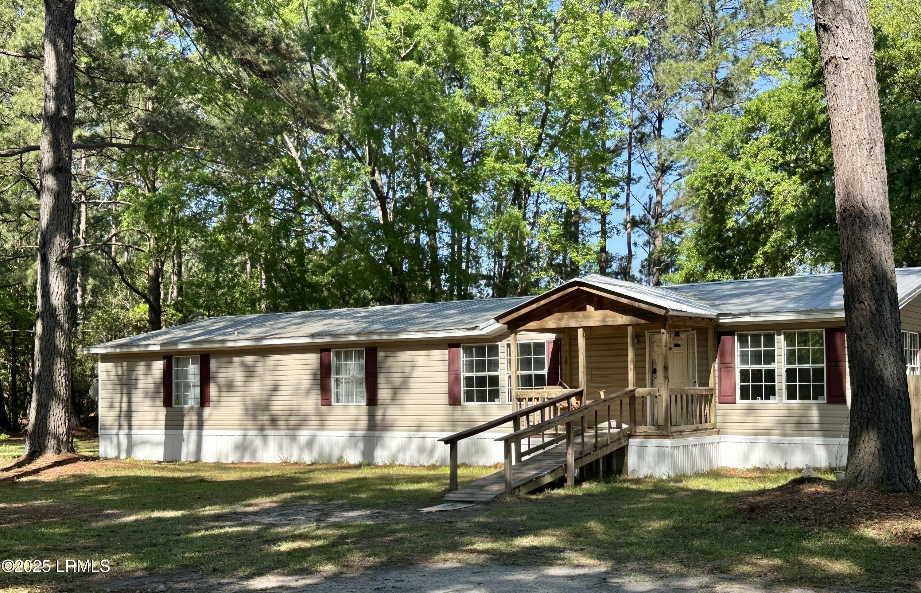1688 Deloss Point Road Ridgeland, SC 29936 - Photo 1 of 38 IMG_1587 (2)