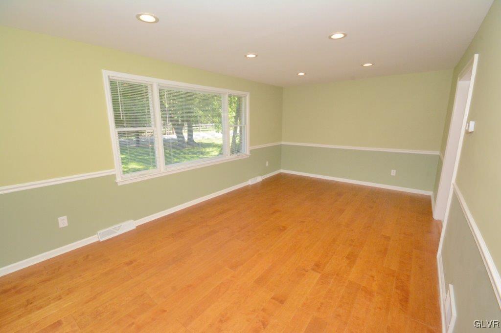 540 East Macada Road Bethlehem, PA 18017 - Photo 12 of 30 Gallery Image 12