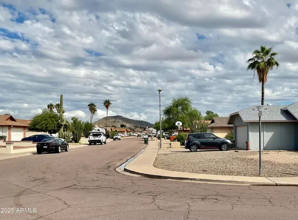 $425,000 | 20838 North 5th Drive, Phoenix, AZ 85027