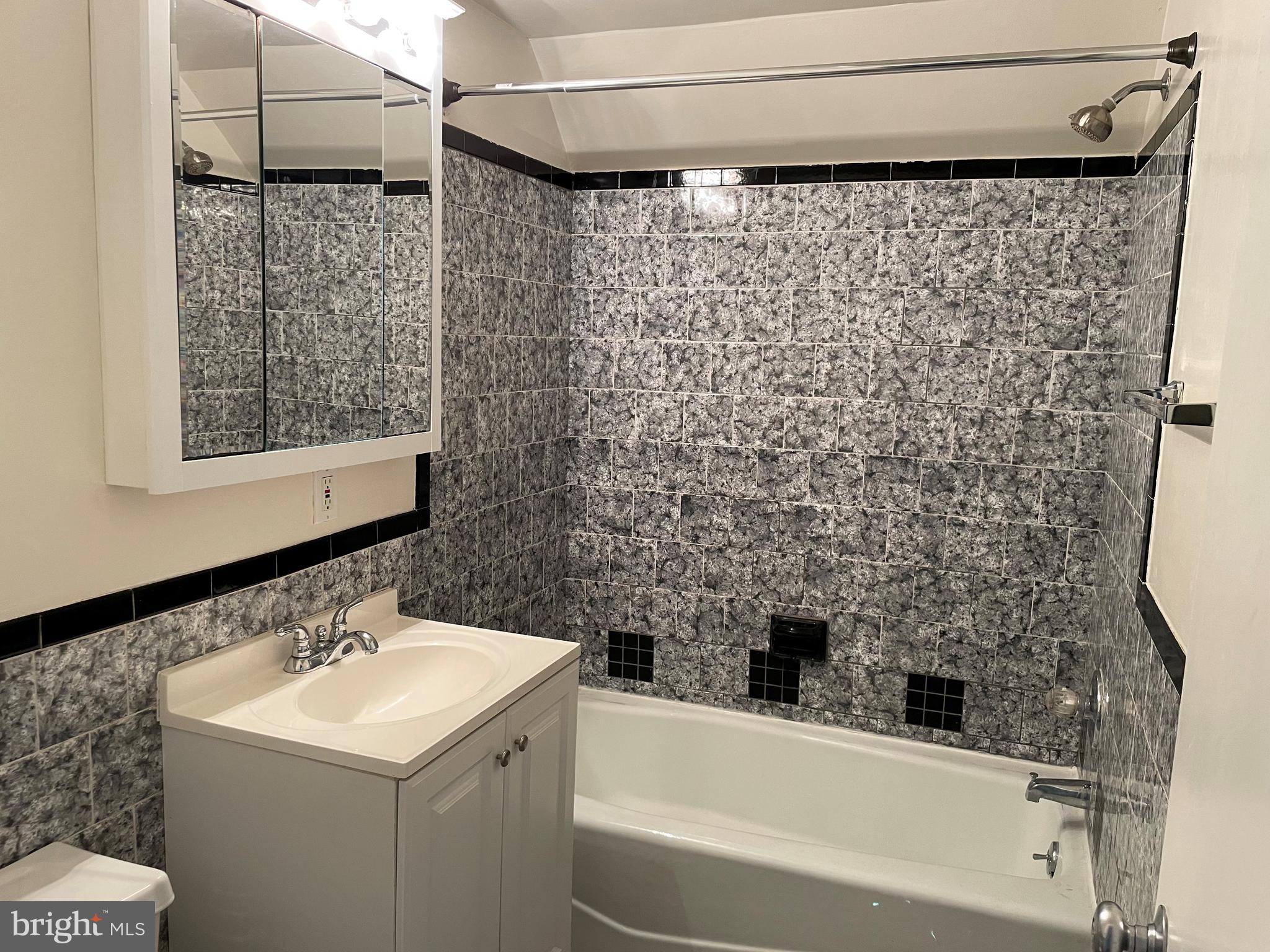 802 E Street Northeast, Unit 2 Washington, DC 20002 - Photo 13 of 19 Bathroom