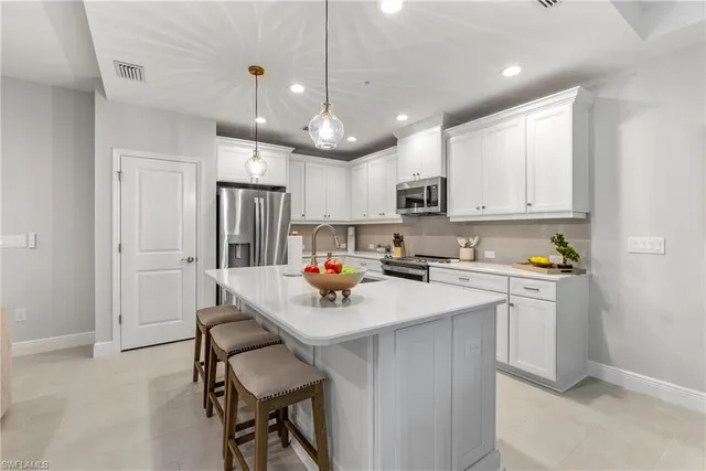 $2,750 | 2640 Seychelles Circle, Unit 2802, Naples, FL 34112