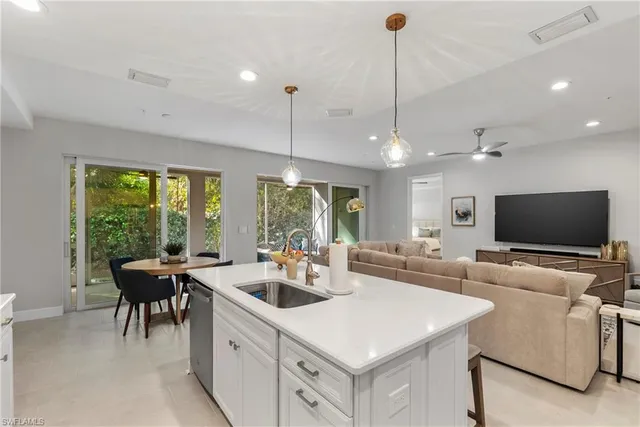 $2,750 | 2640 Seychelles Circle, Unit 2802, Naples, FL 34112