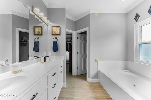 $689,900 | 205 Judy Circle, Lynn Haven, FL 32444