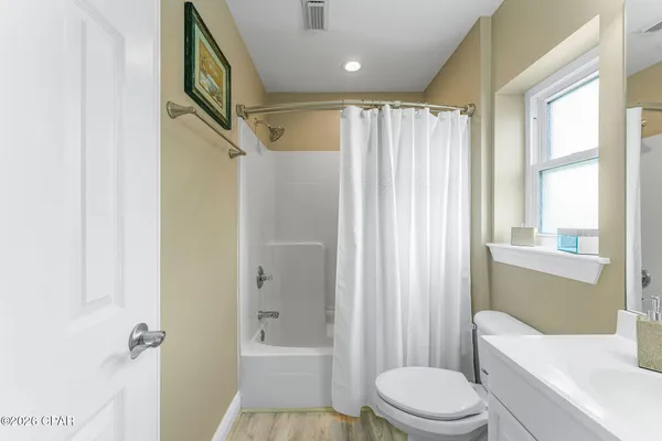 $689,900 | 205 Judy Circle, Lynn Haven, FL 32444