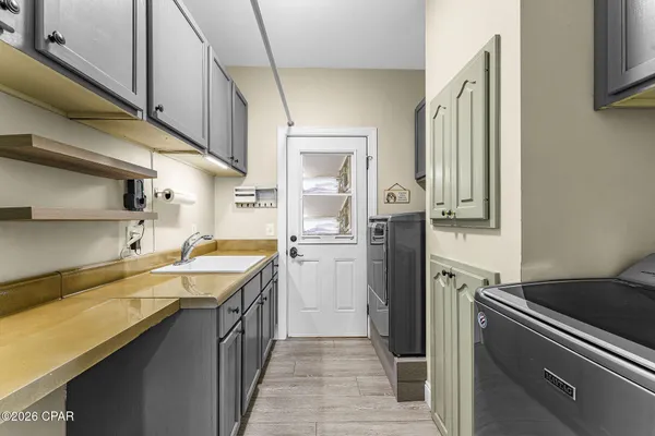 $689,900 | 205 Judy Circle, Lynn Haven, FL 32444