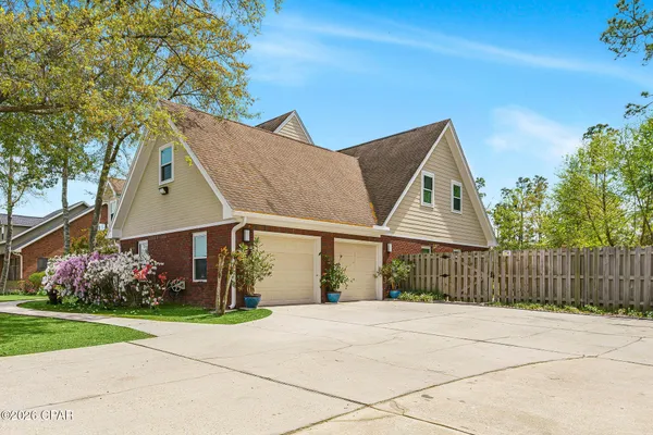 $689,900 | 205 Judy Circle, Lynn Haven, FL 32444