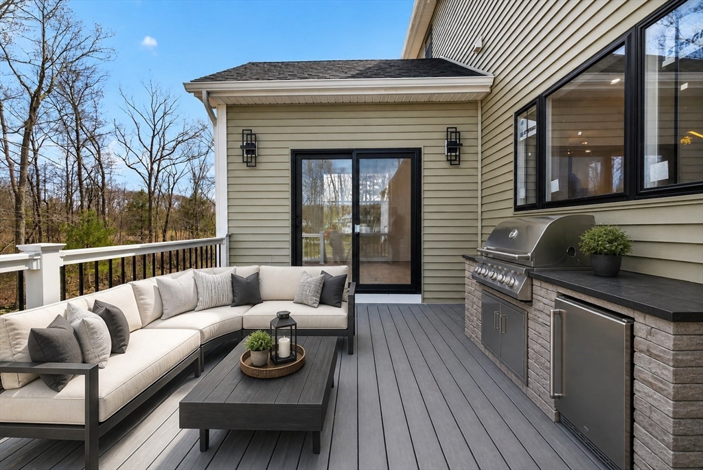 23 BUCKLIN Drive Rehoboth, MA 02769 - Photo 9 of 37
