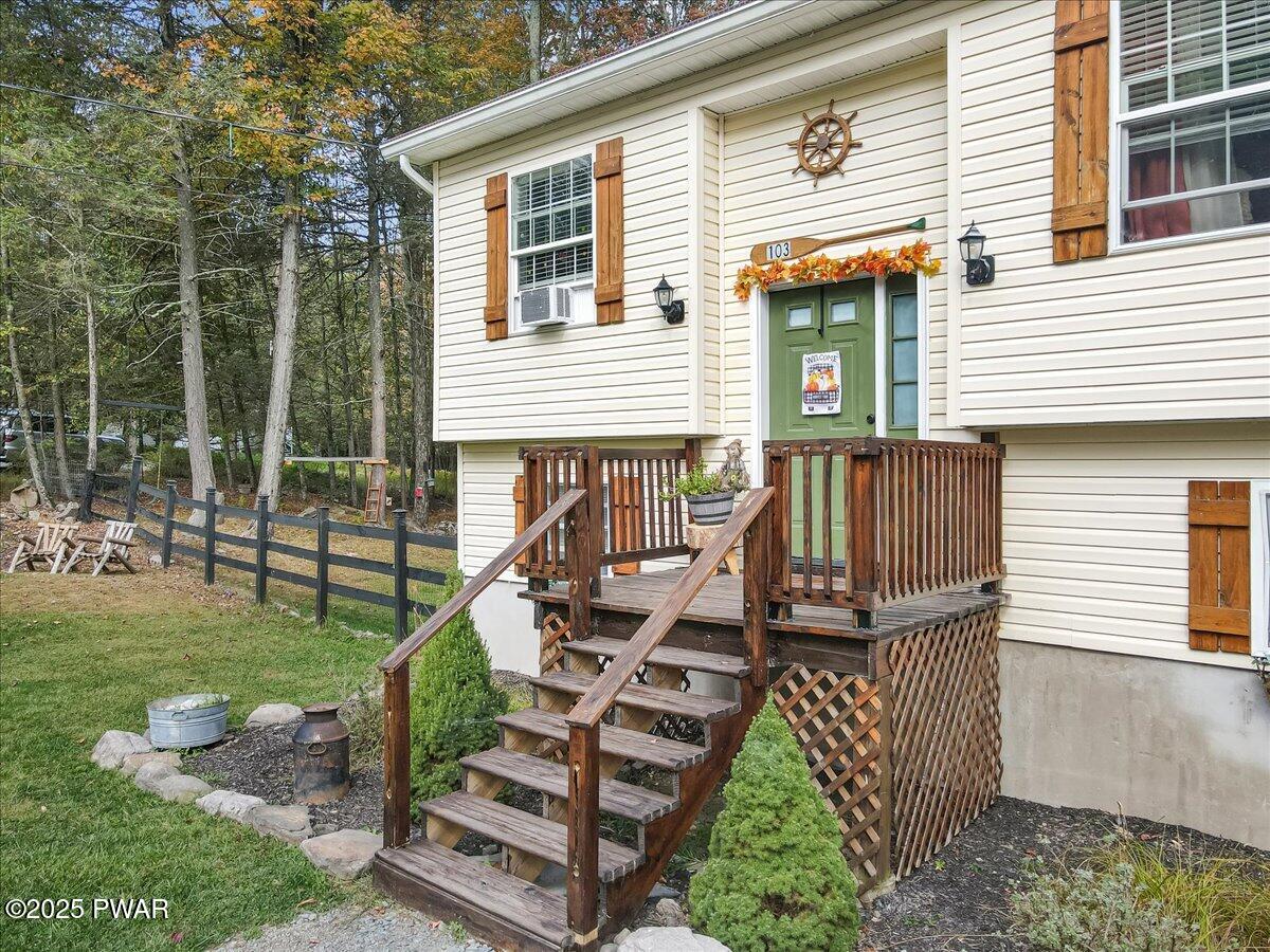 103 Ridge Circle Greentown, PA 18426 - Photo 4 of 56 Front