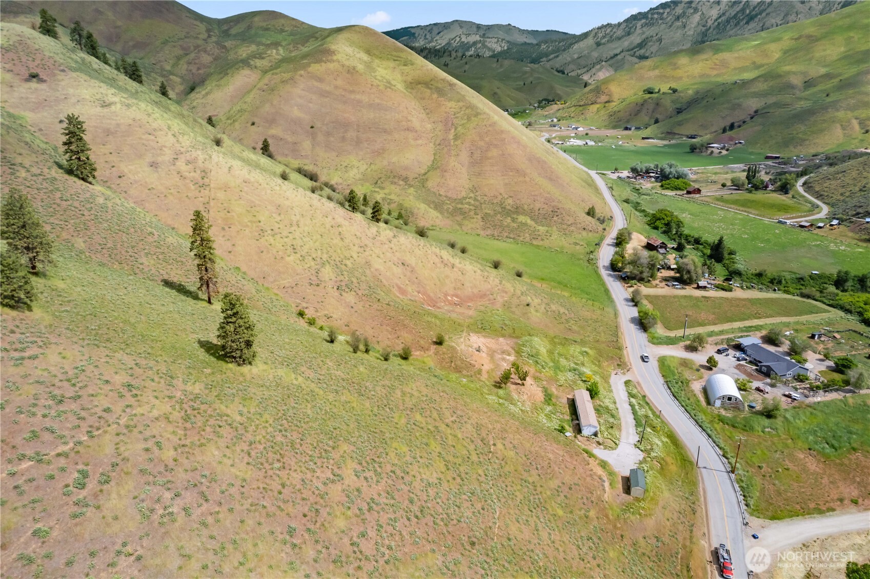 6880 Nahahum Canyon Road Cashmere, WA 98815 - Photo 4 of 34 Gallery Image 4