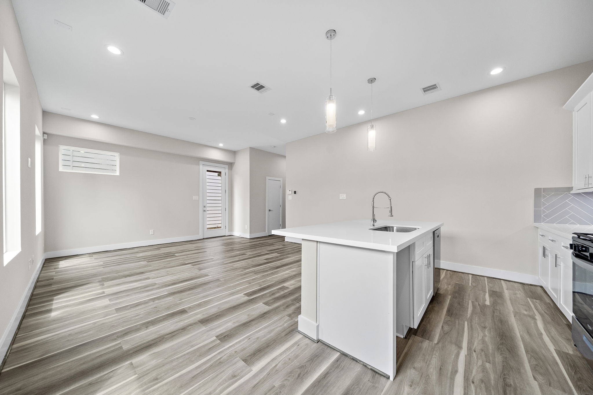 7520 Sandle Street Houston, TX 77088 - Photo 7 of 26