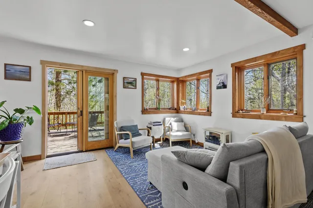 $610,000 | 215 Juniper Drive, Unit 7, Mammoth Lakes, CA 93546