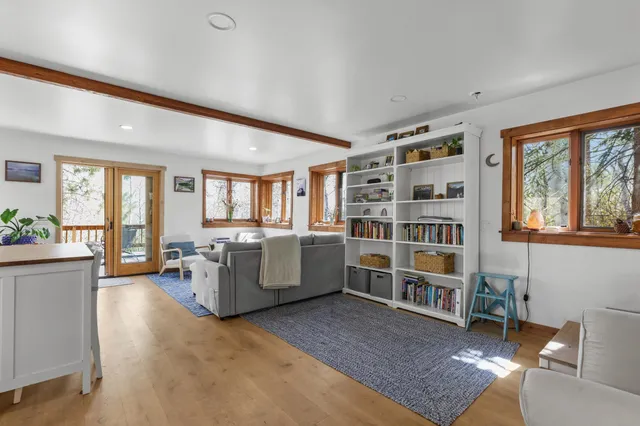 $610,000 | 215 Juniper Drive, Unit 7, Mammoth Lakes, CA 93546