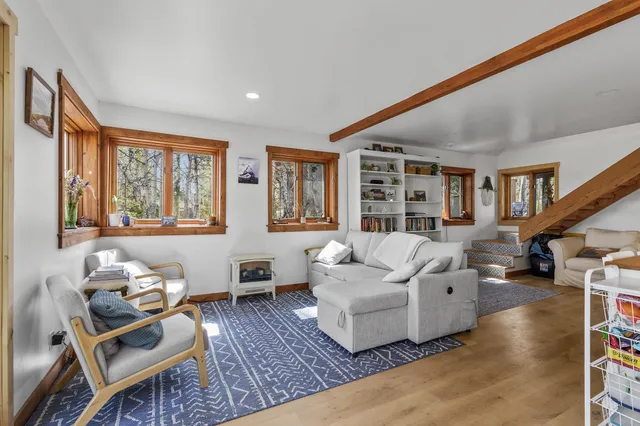 $610,000 | 215 Juniper Drive, Unit 7, Mammoth Lakes, CA 93546
