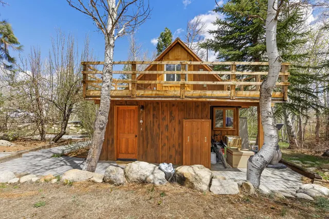 $610,000 | 215 Juniper Drive, Unit 7, Mammoth Lakes, CA 93546
