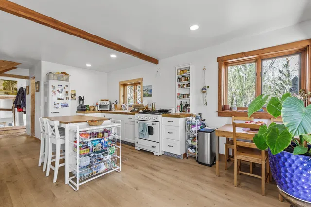 $610,000 | 215 Juniper Drive, Unit 7, Mammoth Lakes, CA 93546