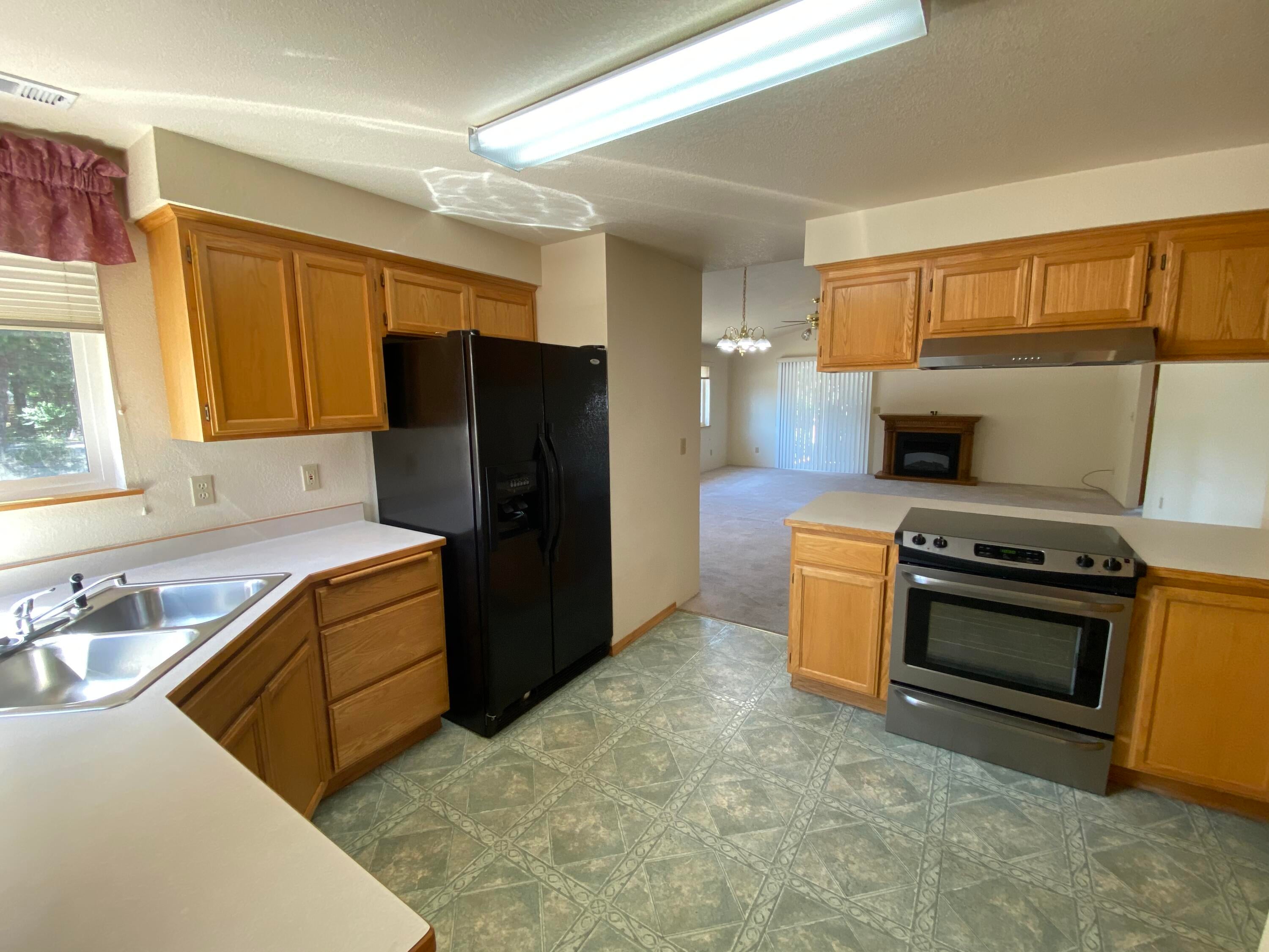 796 Tami Road Grants Pass, OR 97526 - Photo 8 of 23 IMG_8765