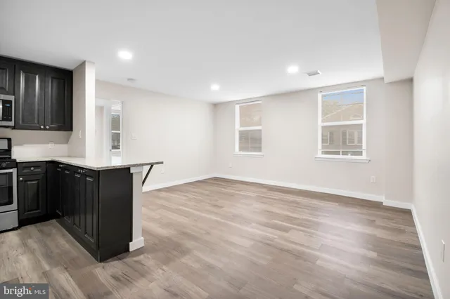 $900,000 | 202 Foundry Street, Florence, NJ 08518