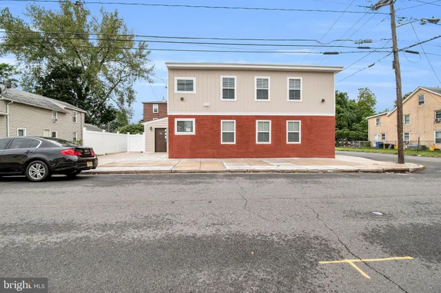 $900,000 | 202 Foundry Street, Florence, NJ 08518