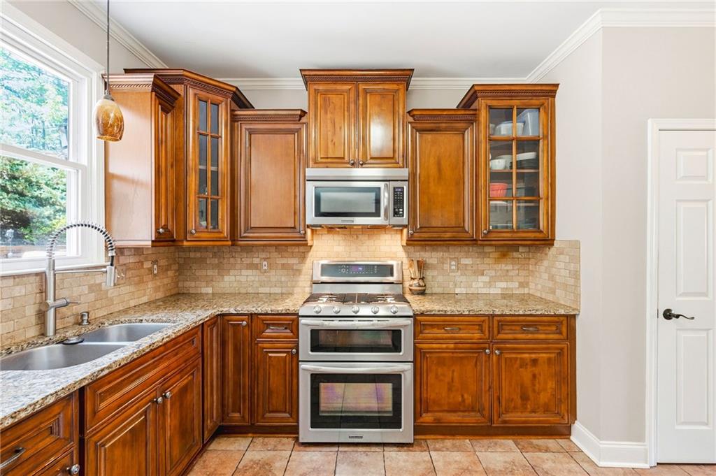 3050 Ridge Oak Drive Suwanee, GA 30024 - Photo 6 of 29