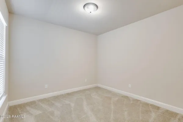 $2,400 | 221 Finnegan Way, Youngsville, LA 70592