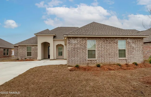 $2,650 | 221 Finnegan Way, Youngsville, LA 70592