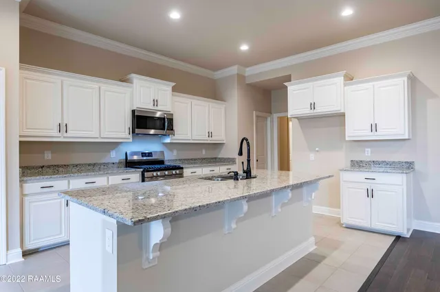 $2,650 | 221 Finnegan Way, Youngsville, LA 70592