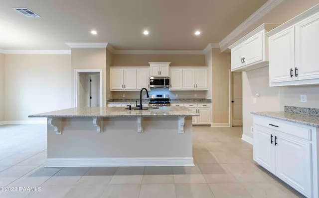 $2,650 | 221 Finnegan Way, Youngsville, LA 70592
