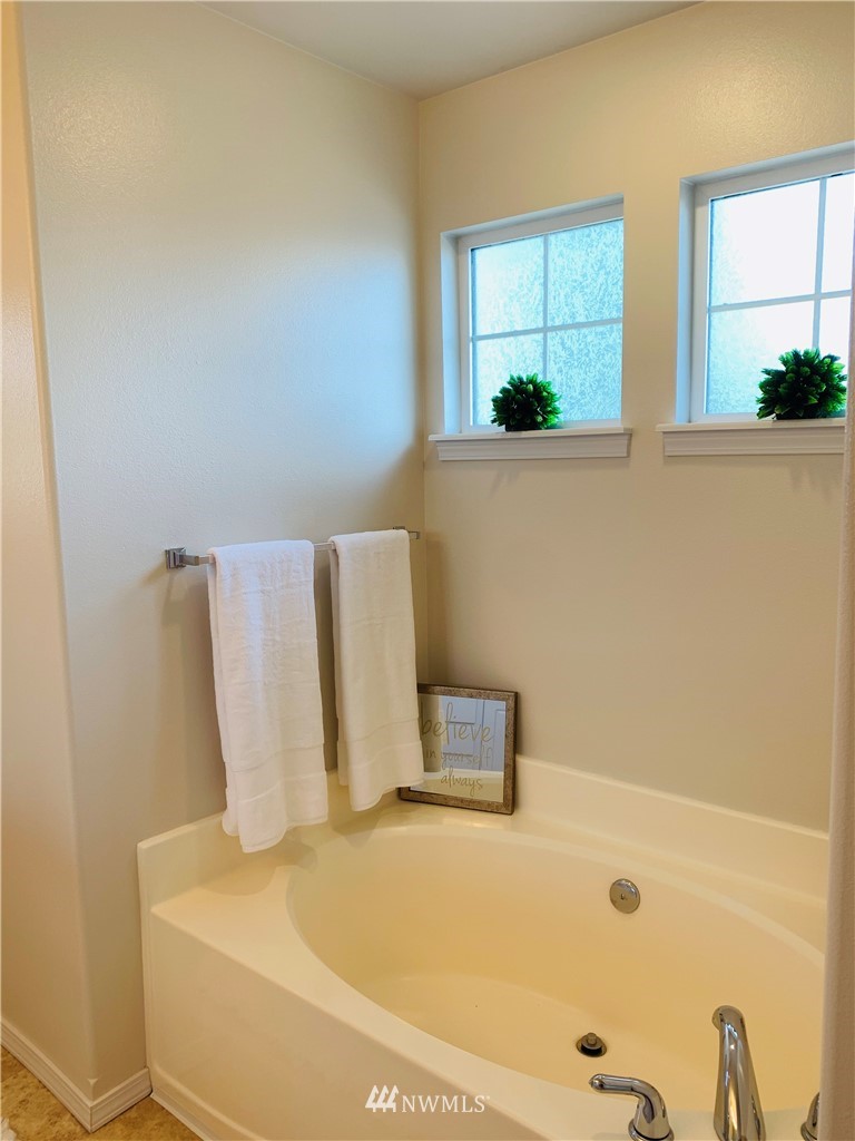 5136 Northeast 4th Court Renton, WA 98059 - Photo 20 of 25