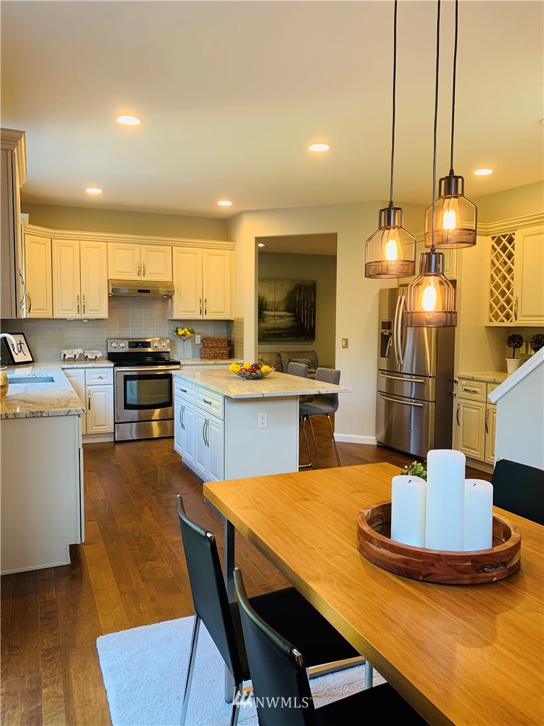 5136 Northeast 4th Court Renton, WA 98059 - Photo 8 of 25