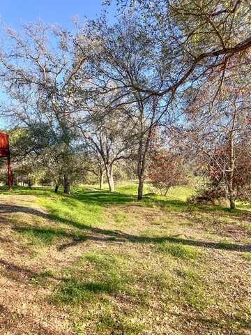 $250,000 | 906 Elwood Road, Squaw Valley, CA 93675