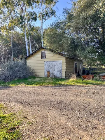 $250,000 | 906 Elwood Road, Squaw Valley, CA 93675