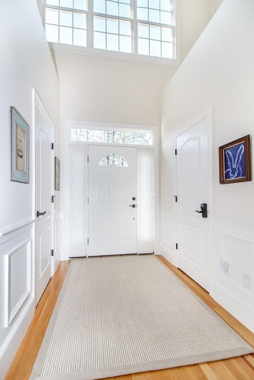 29 Minuteman Road Medfield, MA 02052 - Photo 3 of 37 Gallery Image 3