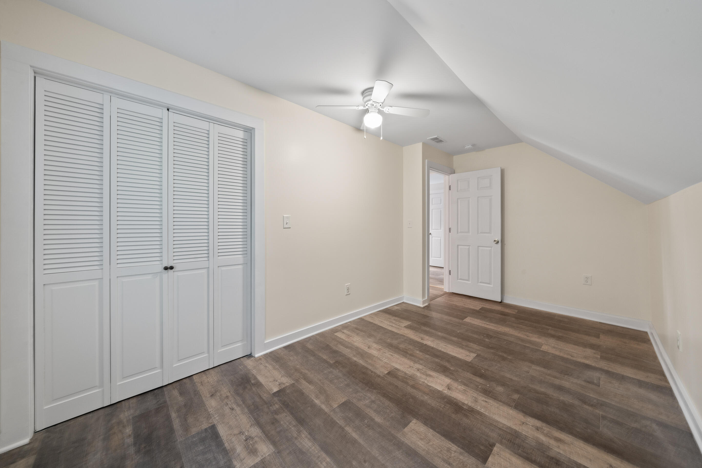 92 Congress Street Williams Bay, WI 53191 - Photo 16 of 32 Bedroom #1