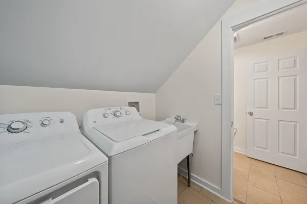 $1,575 | 92 Congress Street, Williams Bay, WI 53191