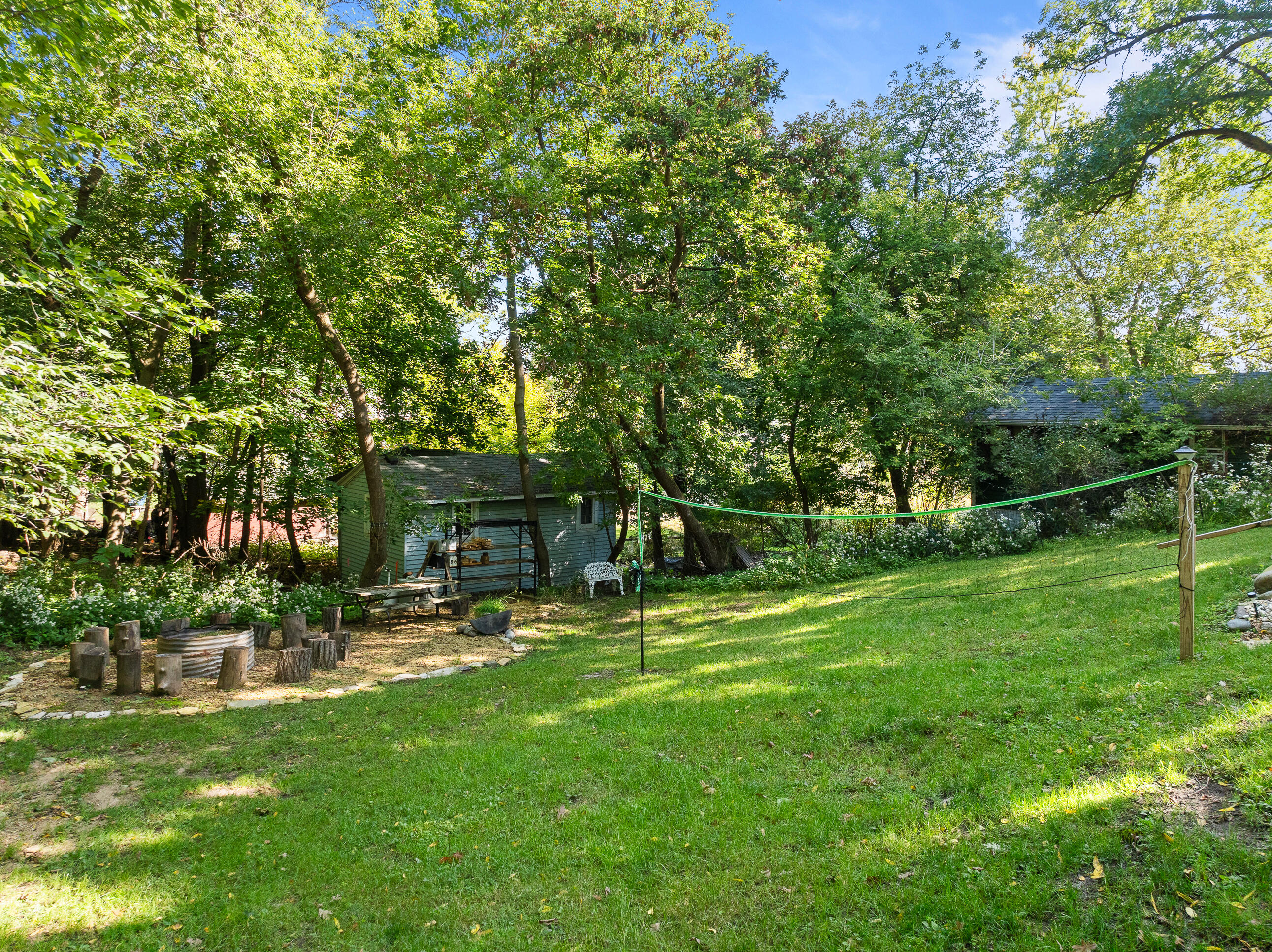 92 Congress Street Williams Bay, WI 53191 - Photo 29 of 32 Community backyard