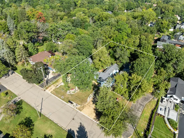 $1,575 | 92 Congress Street, Williams Bay, WI 53191