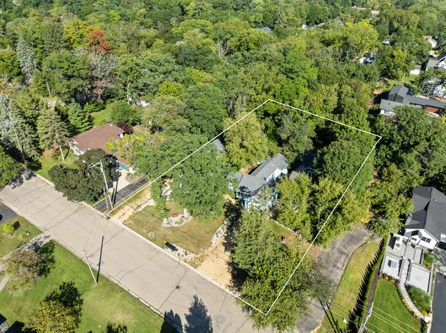 $1,675 | 92 Congress Street, Williams Bay, WI 53191