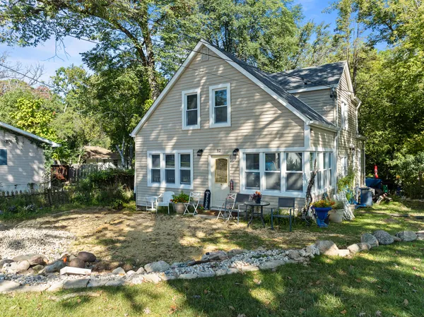 $1,575 | 92 Congress Street, Williams Bay, WI 53191