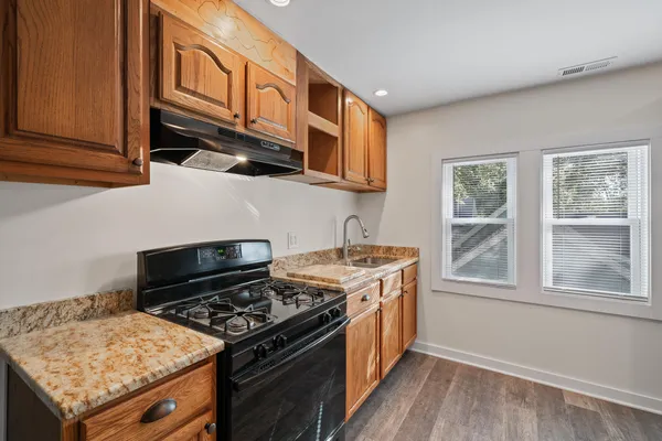 $1,575 | 92 Congress Street, Williams Bay, WI 53191